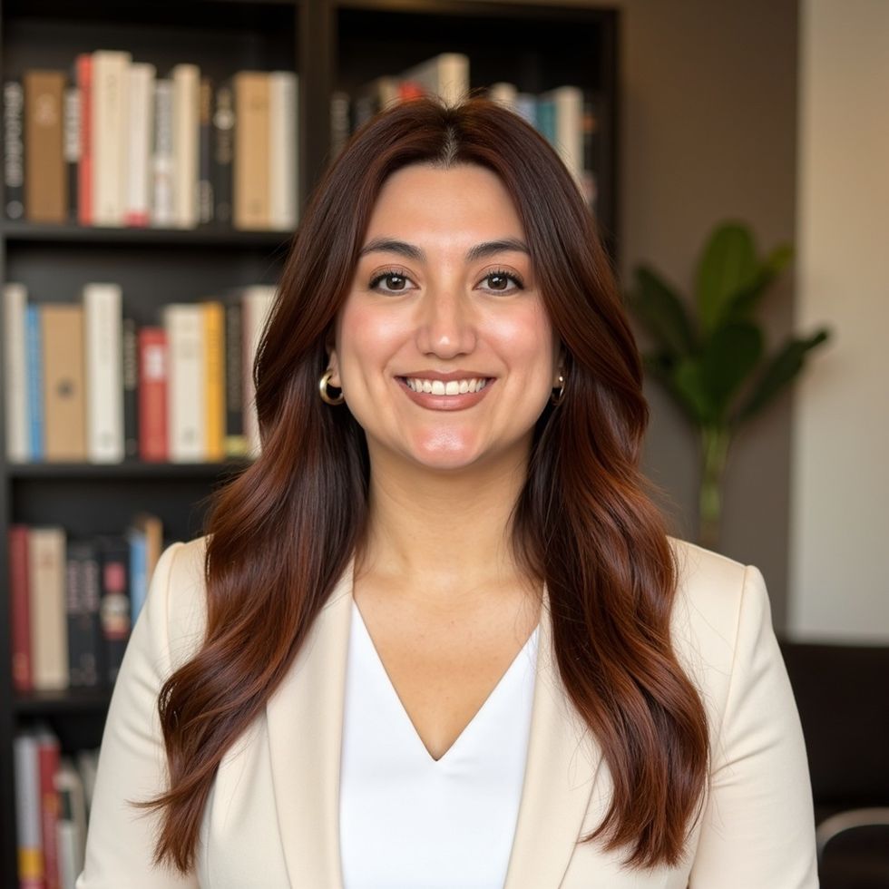 Bio image for Kelly Larios